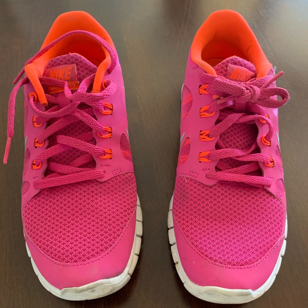 Nike Women’s tennis shoes